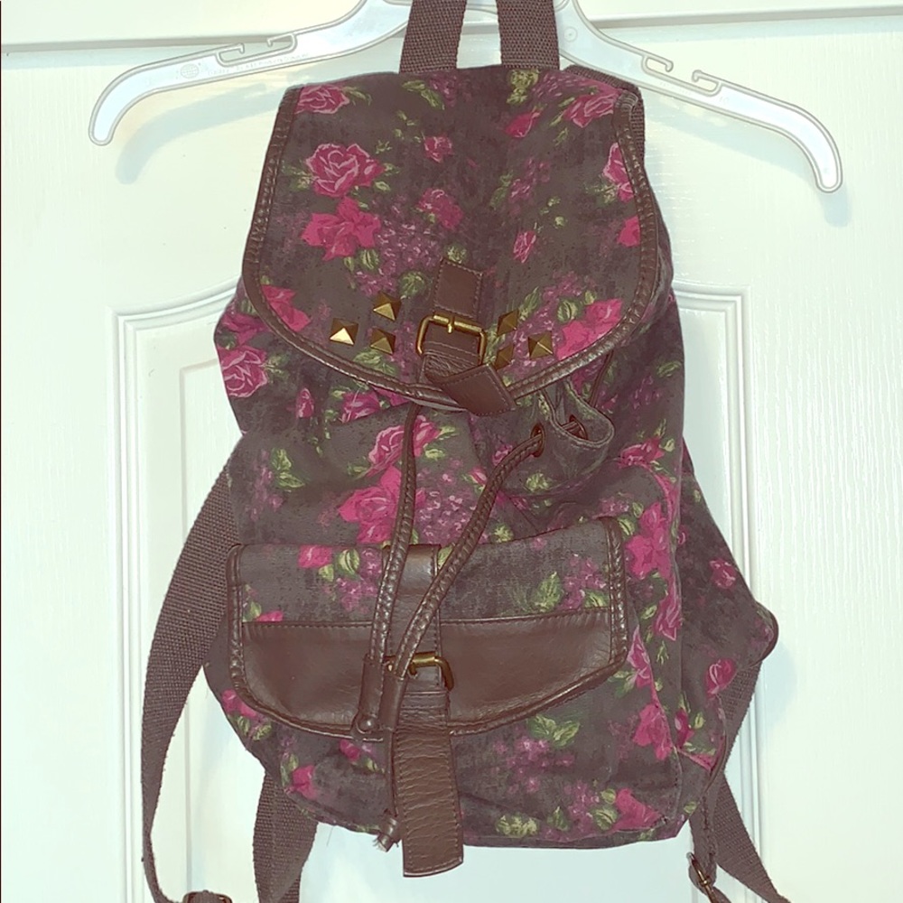 Backpack Black with studs and roses